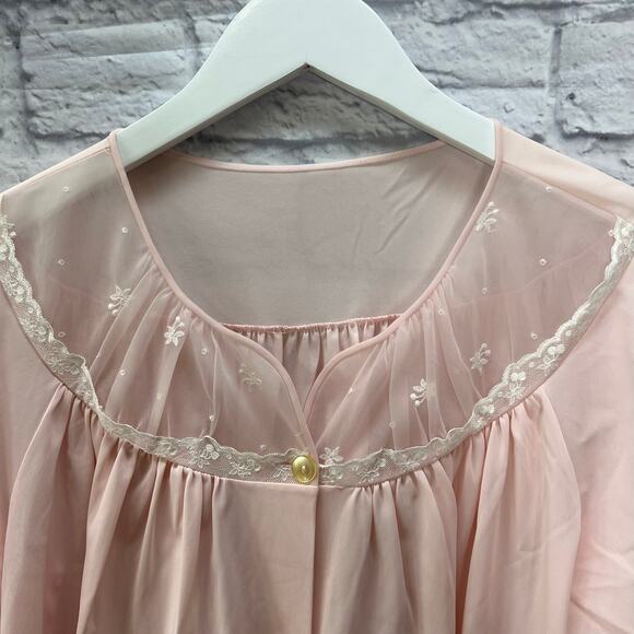 Vintage 50/60s Pink Button Front Nylon Robe Size S Floral Lace Ruffle 41" long - Picture 5 of 6